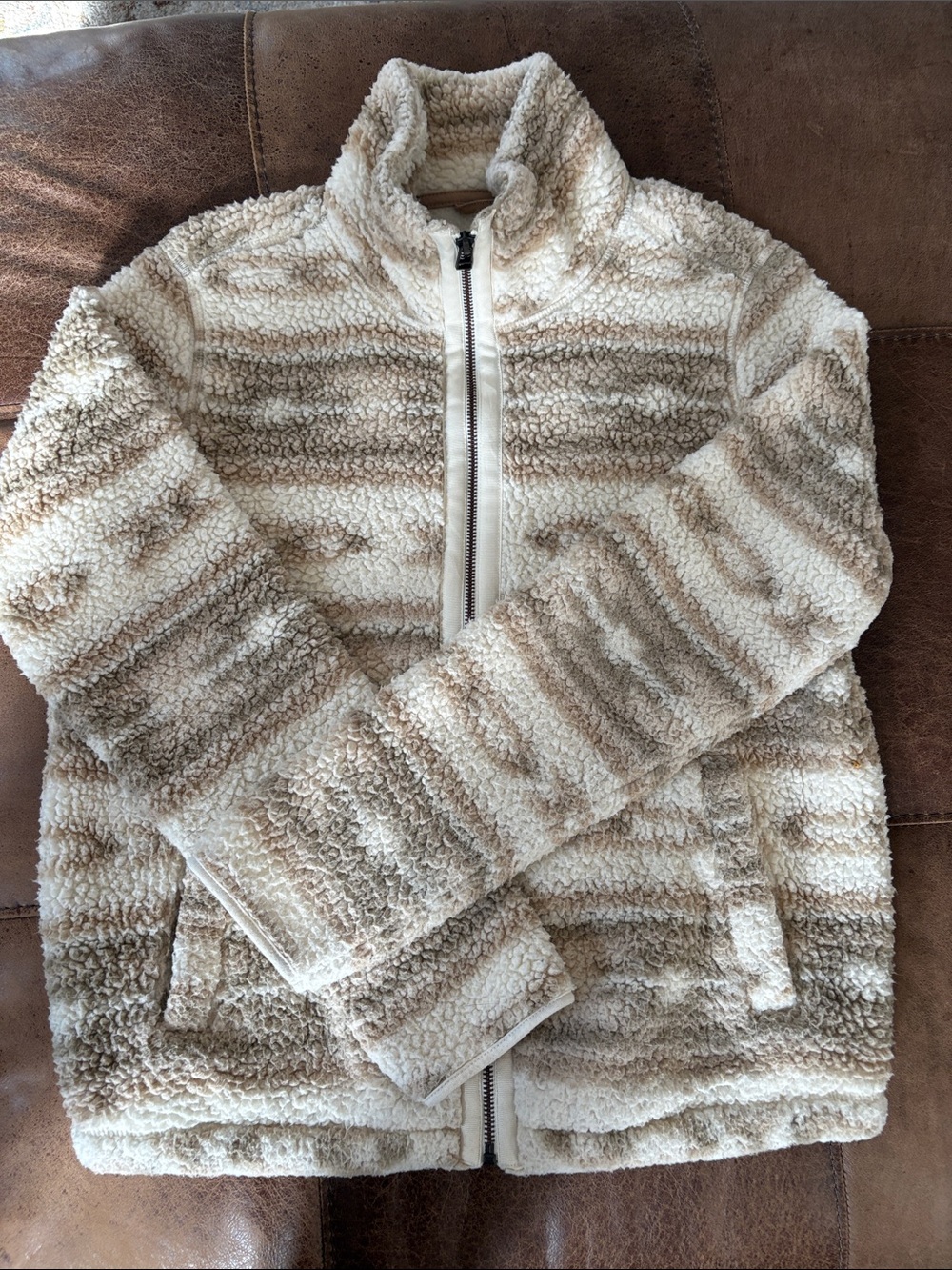 Old Navy Women’s Sherpa Zip-Up Jacket in Cream and Tan Stripes